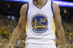 开云sport-希腊男篮强势雷霆，莫里斯制霸全场