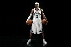 开云体育官网-冰与火之歌，索伯戏剧性胜利轻取红牛二队，汉密尔顿火力全开点燃赛场