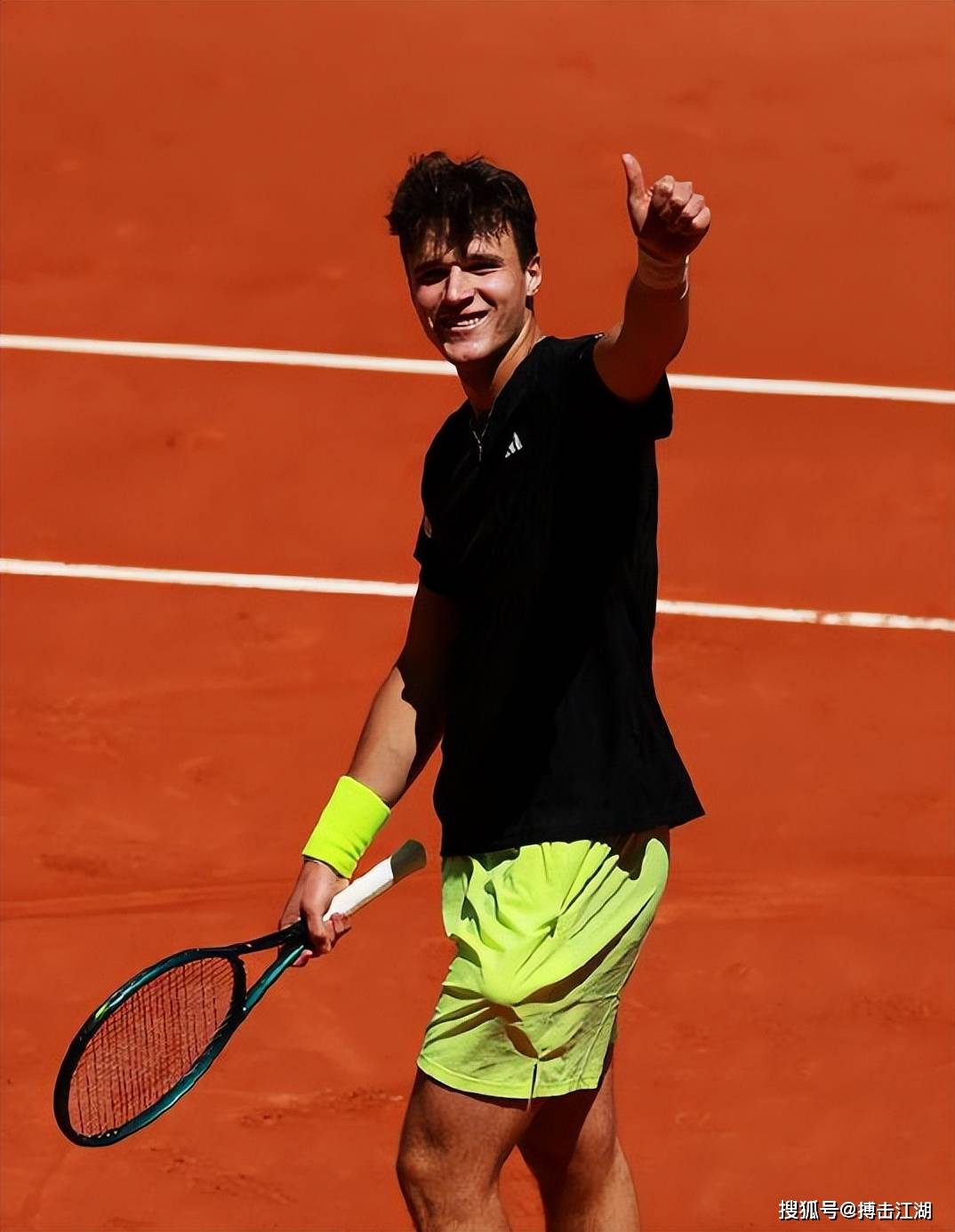 欧洲网球队血洗意大利网球队,兹维列夫送出助攻的简单介绍 欧洲网球队血洗意大利网球队,兹维列夫送出助攻的简单介绍