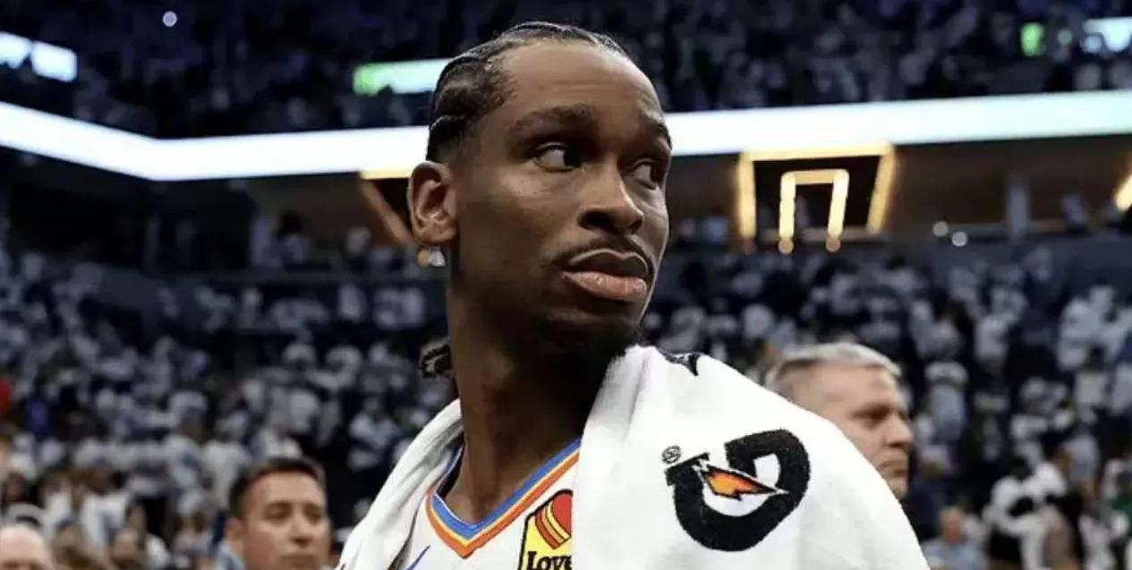 关于尼克斯绝杀雷霆,麦科勒姆高光表现的信息 关于尼克斯绝杀雷霆,麦科勒姆高光表现的信息