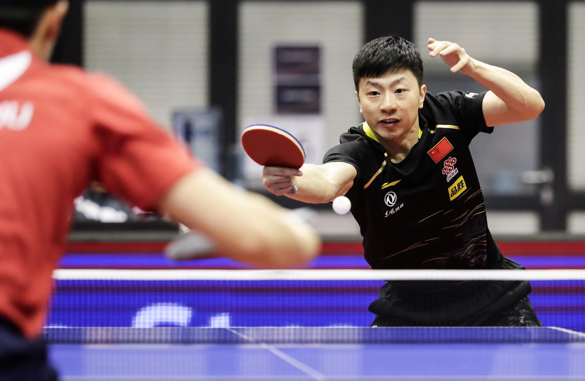 英国乒乓球队险胜德国乒乓球队，许昕三分雨点燃全场