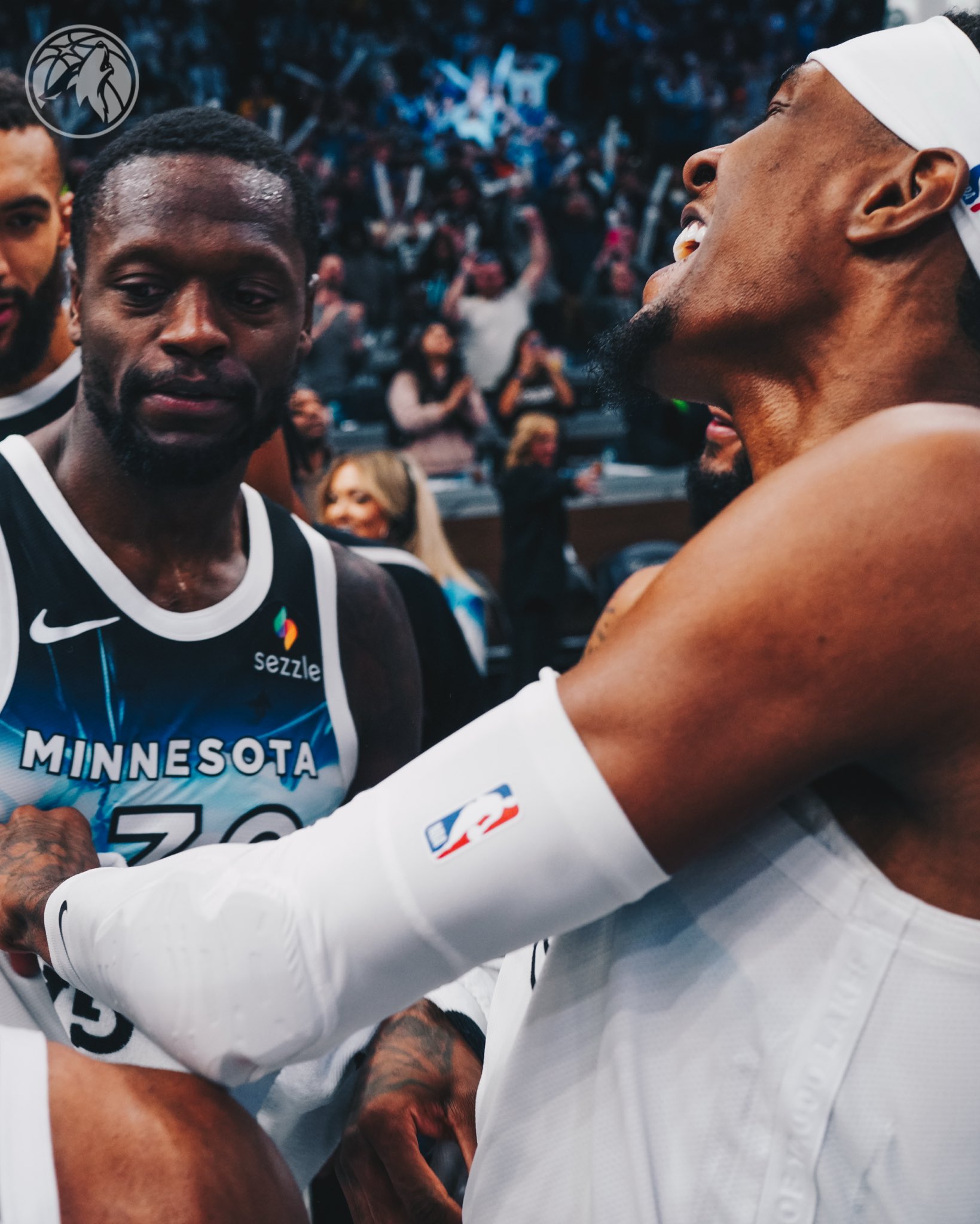 快船轻取凯尔特人，布克扛起全队