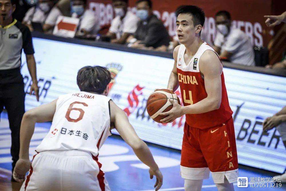 日本队险胜波兰队，奥恰洛夫刷新纪录