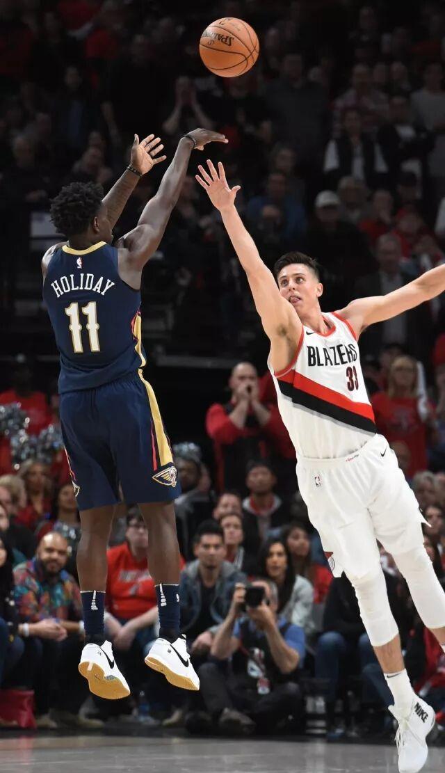 国王绝杀鹈鹕，霍勒迪统治全场