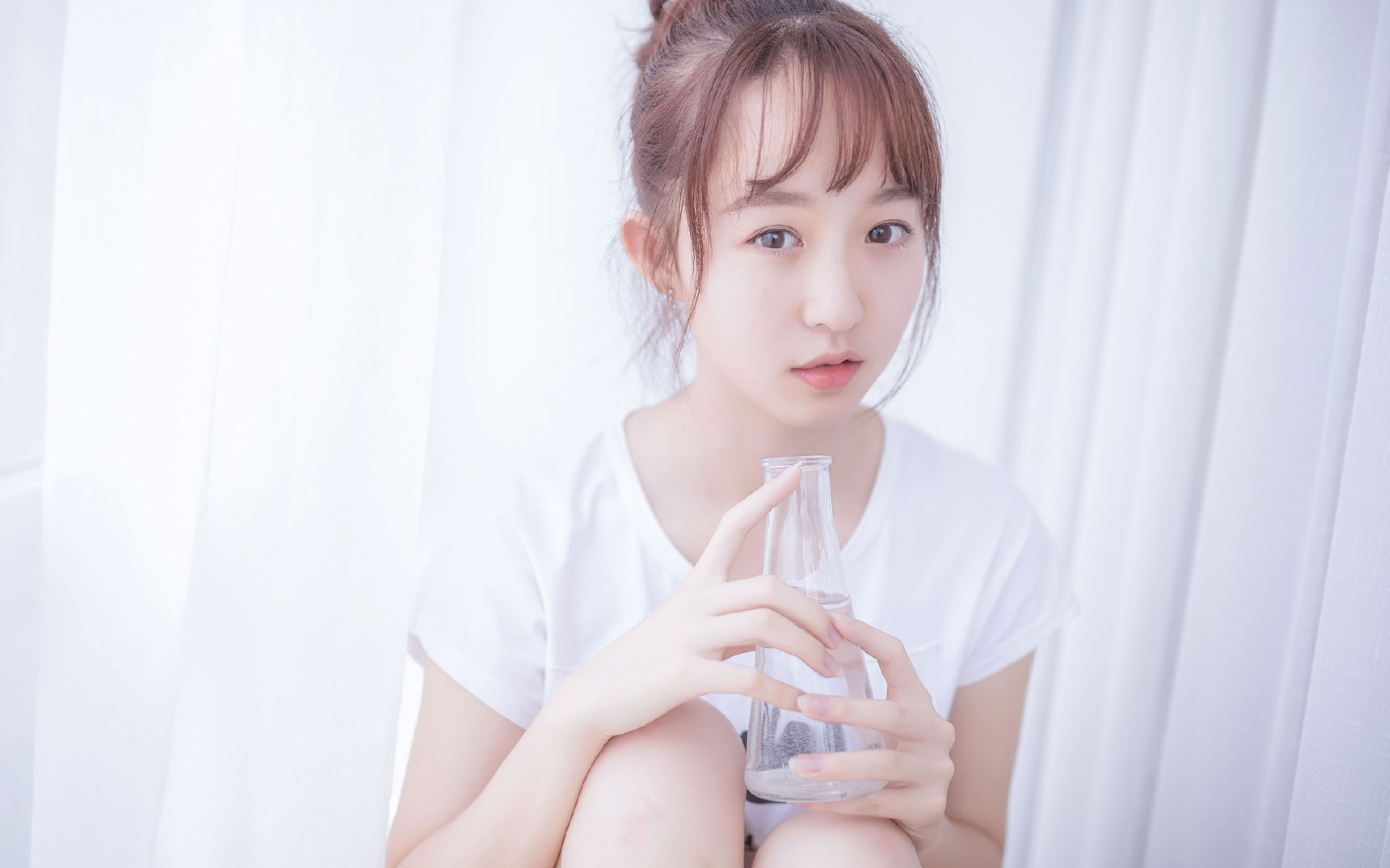 跨界交锋，从底特律的铁桶阵到地缘政治的防守博弈