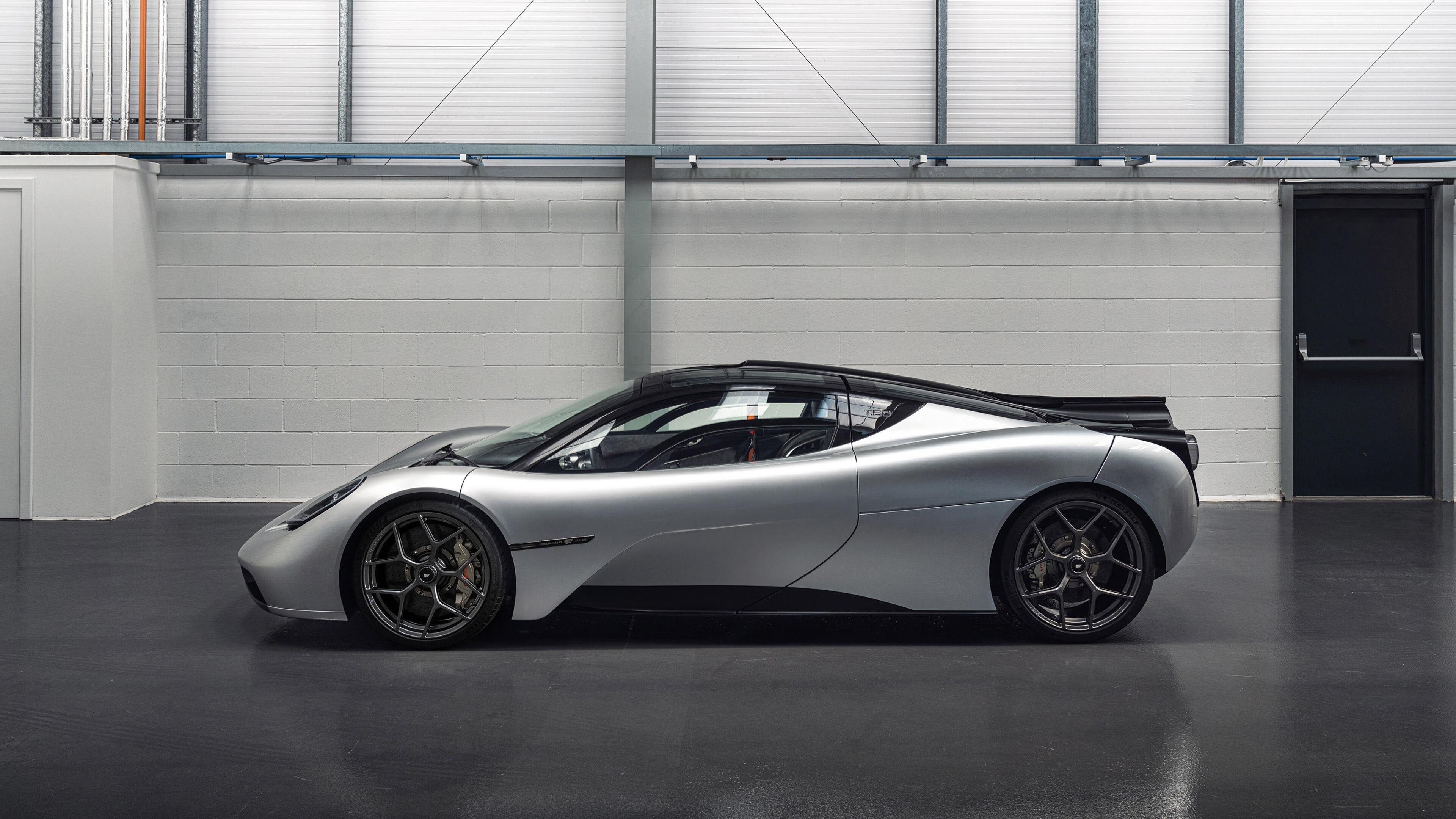 库里如交响乐指挥家，马刺一波流节奏风暴带走吉林