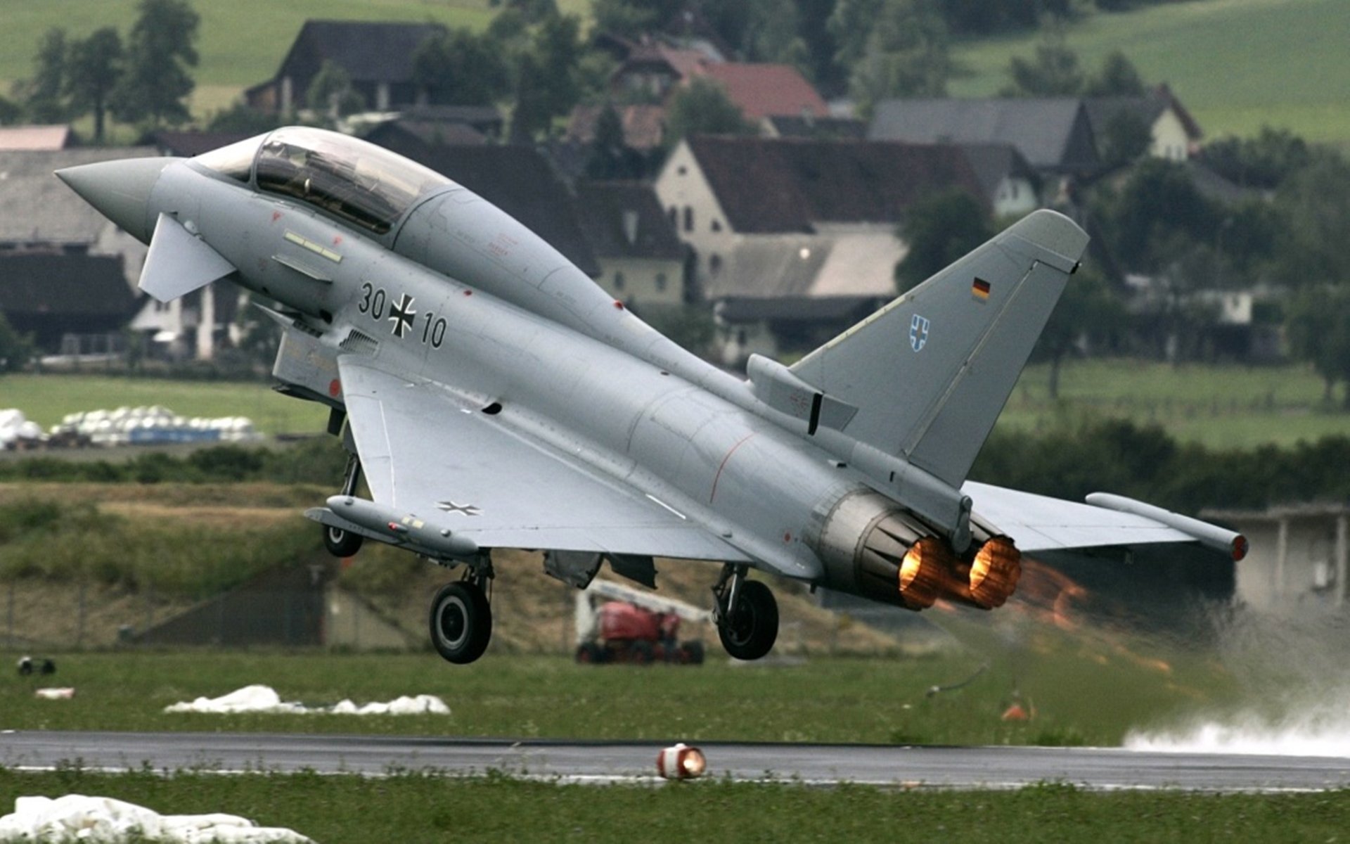 范戴克跨国救火，墨西哥闪电战击溃芬兰