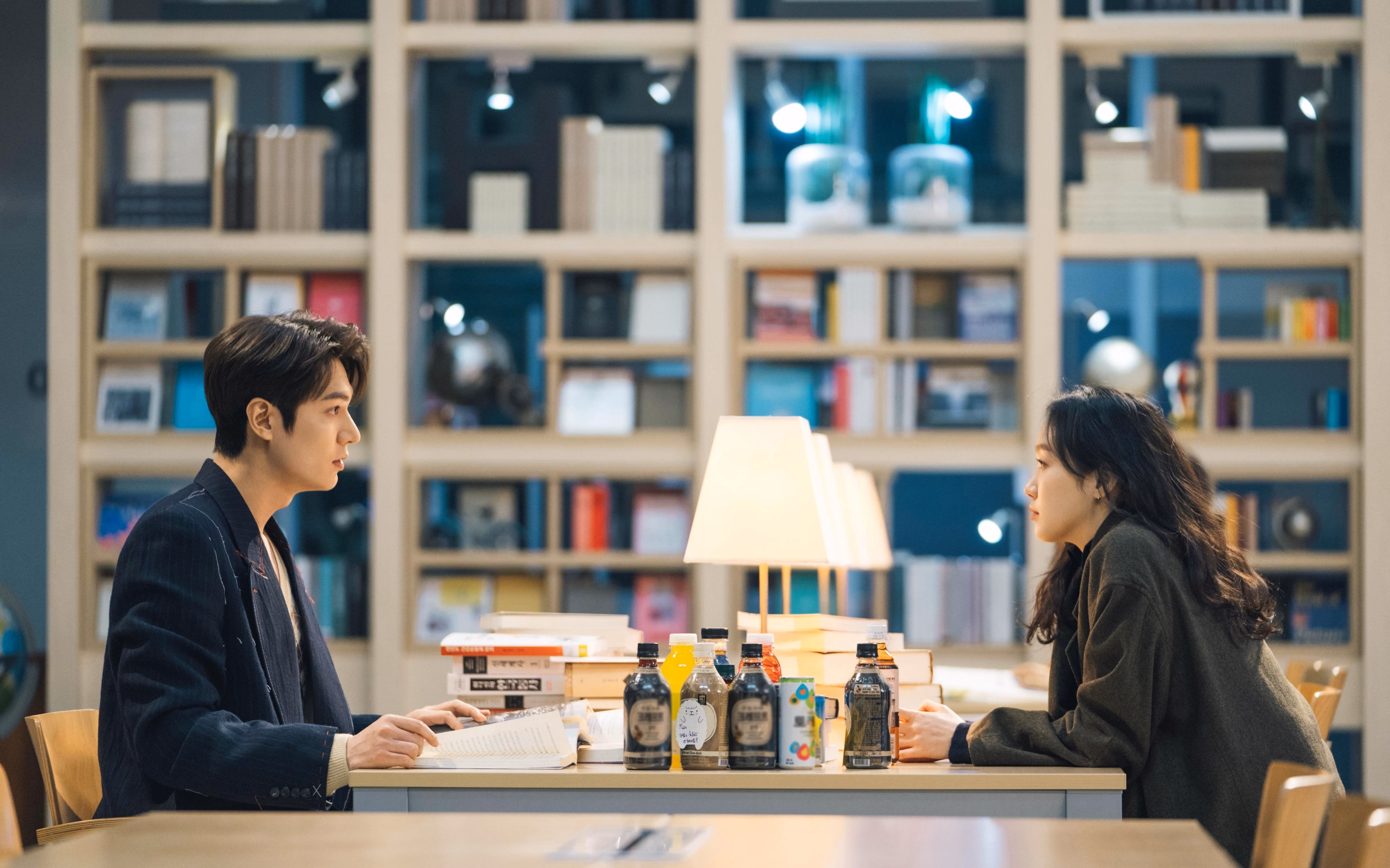 2026,一位不存在的摄影师按下快门